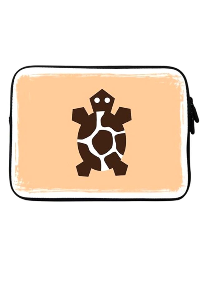 ستايلايزد حافظة حماية بتصميم فائق الجودة مزينة بطبعة سلحفاة ومزودة بحزام لأجهزة اللابتوب مقاس 15 بوصة بيج/بني/أبيض - Image 1