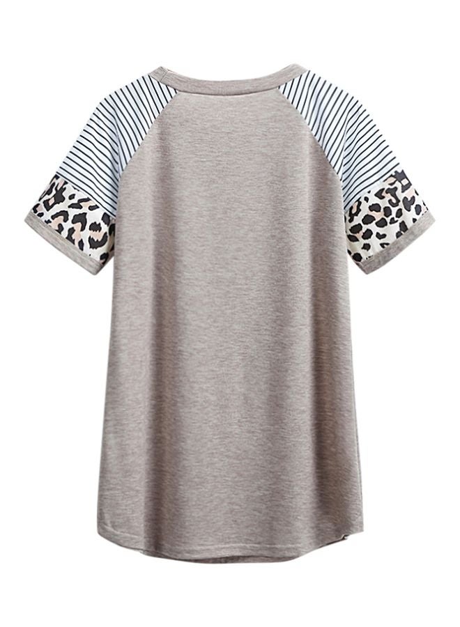 تيشيرت مطبوع عليها صورة فهد كاكي/ أبيض/ أسود - Image 2