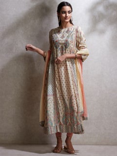 Paisley Print Round Neck Suit Set Beige
