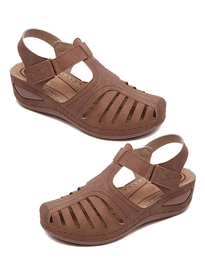 Hollow Cut Wedge Sandals Brown 