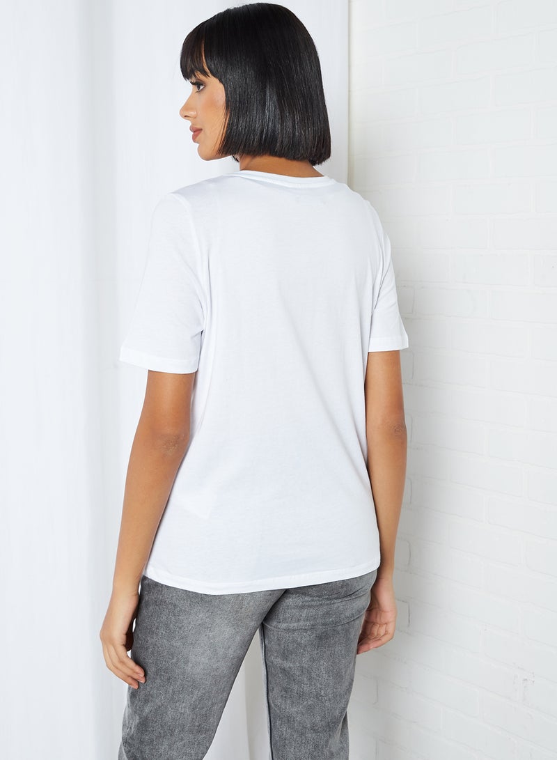 NOISY MAY - Textured Applique Detail T-Shirt White - Image 1