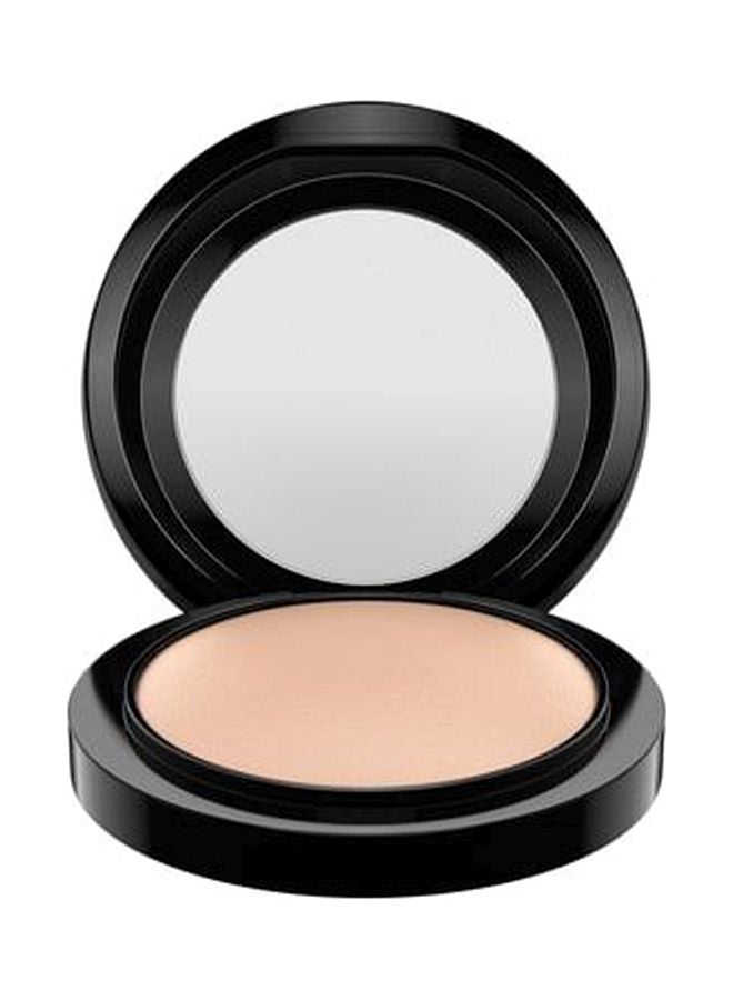 M.A.C - Mineralize Skinfinish Natural Face Powder Medium Plus - Image 1
