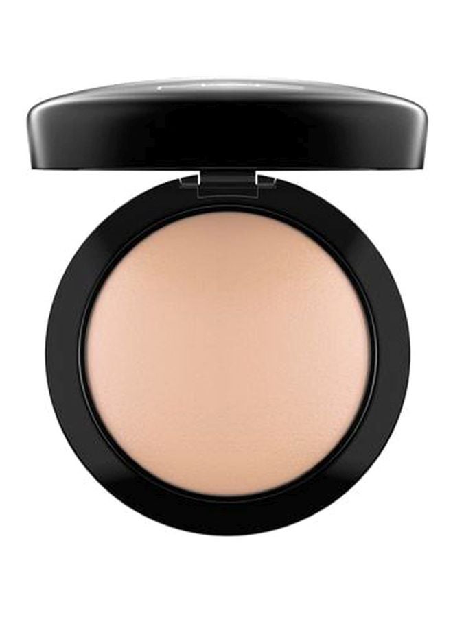 M.A.C - Mineralize Skinfinish Natural Face Powder Medium Plus - Image 1