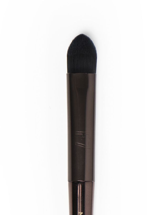 Max Factor Pro Concealer Brush By Mashael Ajeel Black/Gold  - Image 3