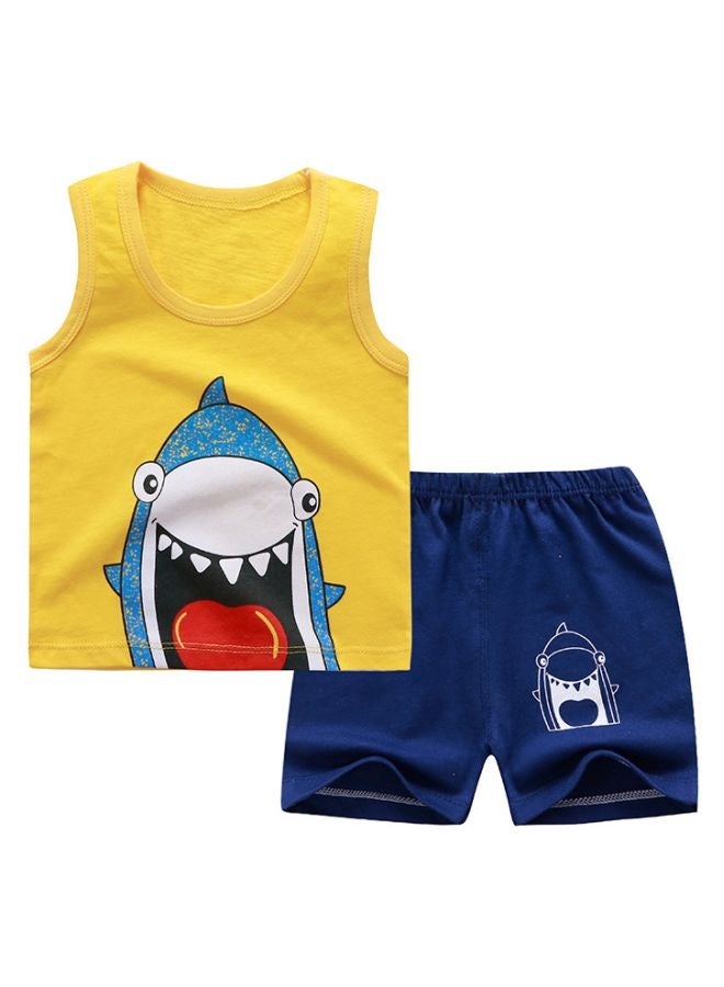 طقم مكون من قطعتين عبارة عن شورت وفيست بطبعة رسومات كرتونية أصفر/أزرق/أبيض - Image 1