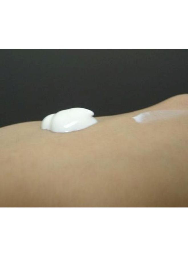Neutrogena Ultra Sheer Dry-Touch Sunscreen SPF55 3Fluid Ounce  - Image 4