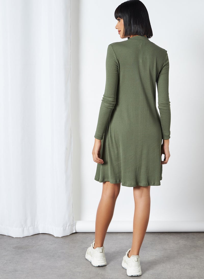 BRAVE SOUL - Solid Swing Crew Neck Dresses Green - Image 1