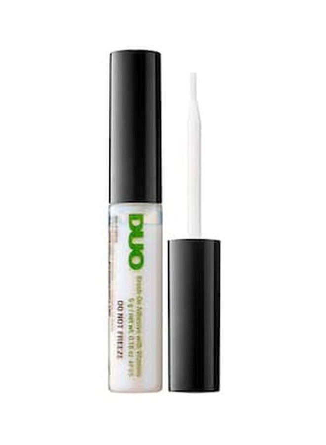 لاصق رموش صناعية مزود بفرشاة بتركيبة من الفيتامينات أبيض - Image 2