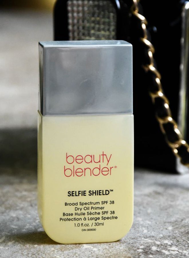 beautyblender Selfie Shield Broad Spectrum Dry Oil Primer SPF38 Clear  - Image 5