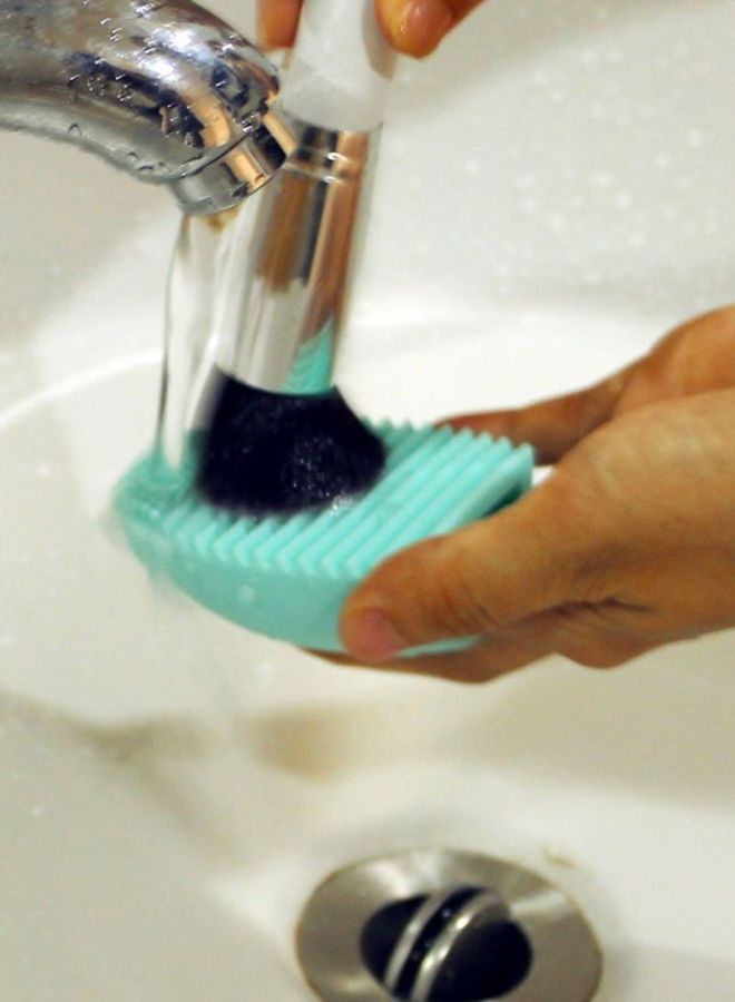 MakeUp for You Make Up Brush Cleaning Tool Mint  - Image 4