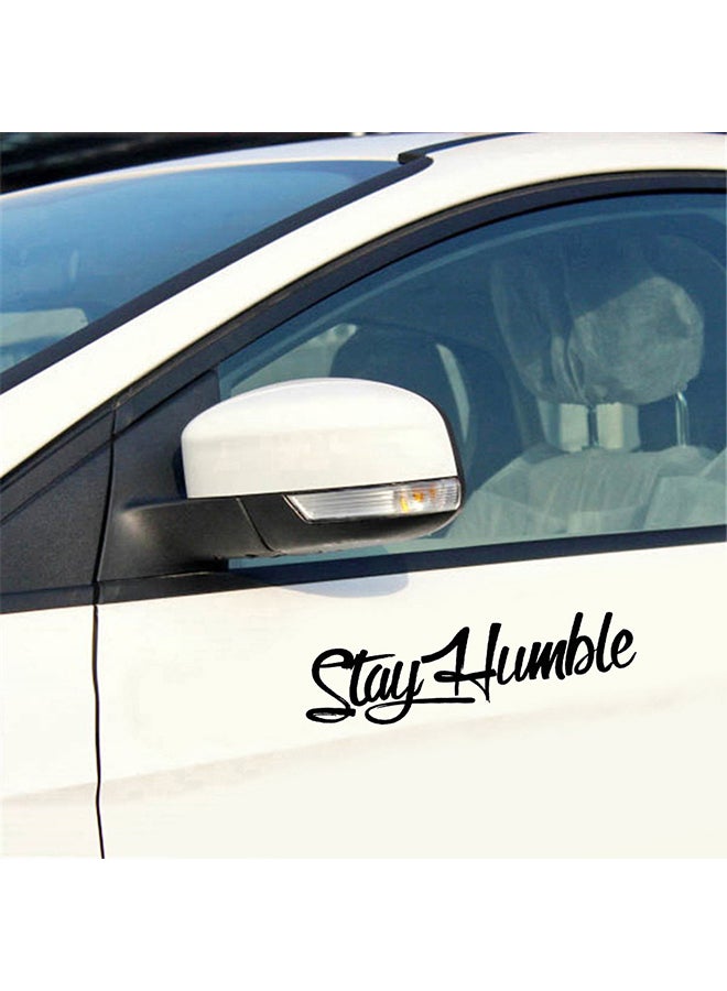 "ملصق لتزيين نافذة السيارة بتصميم بسيط مطبوع عليه عبارة "Stay Humble" - Image 2