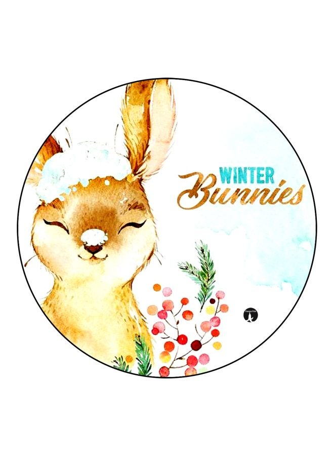 بي بي مغناطيس من الخشب للثلاجة بطبعة عبارة "Winter Bunnies" أبيض\بيج\أحمر 5.5سم - Image 1