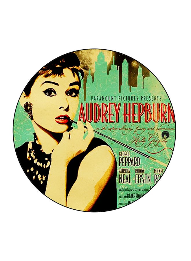 بي بي مغناطيس للثلاجة بطبعة فتاة متعدد الألوان 5.5 x 5.5سم - Image 1