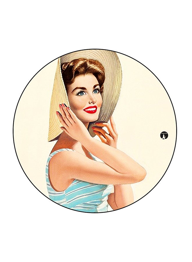 بي بي مغناطيس للثلاجة بطبعة فتاة جميلة متعدد الألوان 5.5 x 5.5سم - Image 1