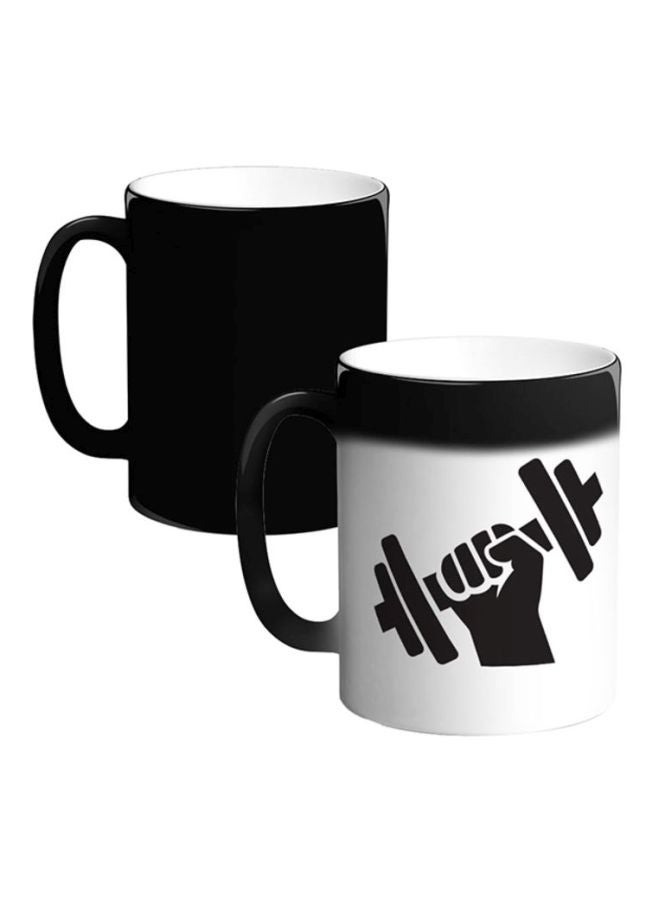 ديكالاك مج قهوة سحري من السيراميك بطبعة أبيض/ أسود