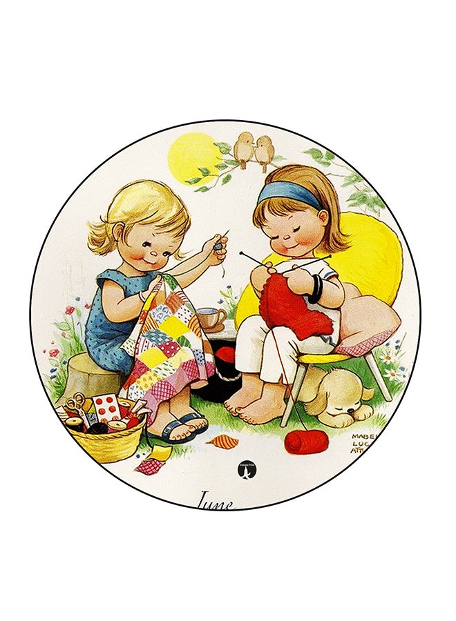 بي بي مغناطيس ثلاجة مُزين بطبعة لفتاة متعدد الألوان 5.5 x 5.5سم