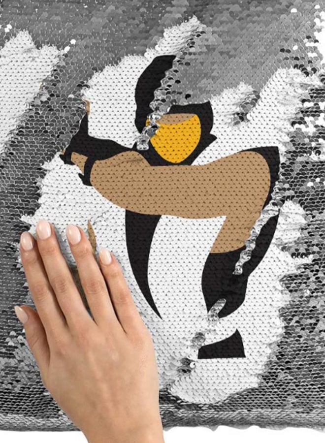 "وسادة زينة للديكور بطبعة شخصية سكوربيون من لعبة الفيديو "Mortal Kombat" أبيض/أصفر/أسود 16 x 16بوصة - Image 3