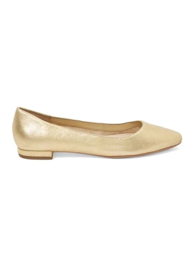 AEROSOLES Hey Girl Ballerinas Gold