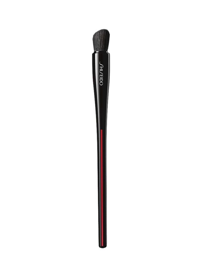 Shiseido Naname Fude Multi Eye Brush Black/Red - Image 1