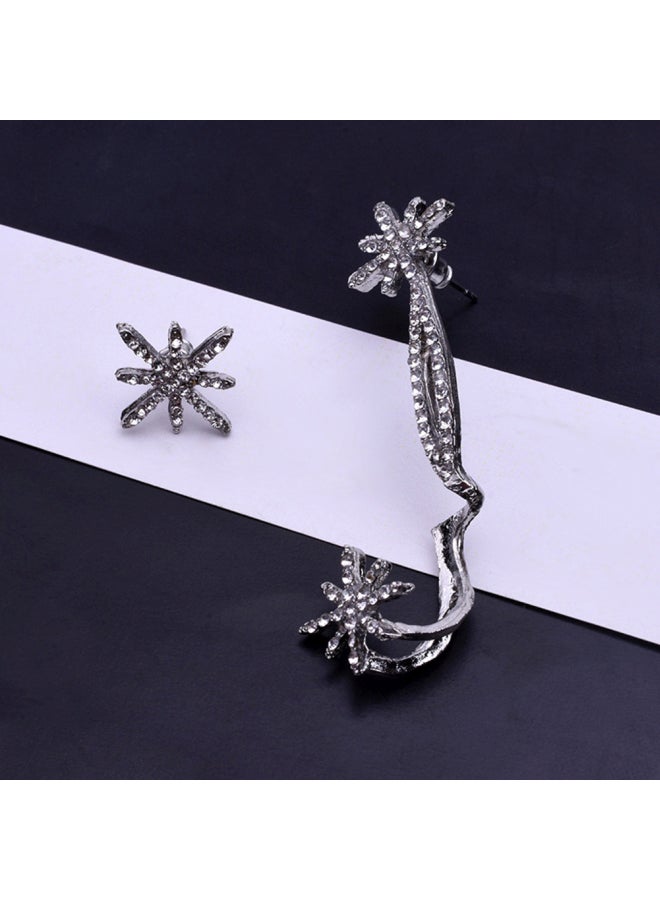 Asymmetric Shiny Rhinestone Inlaid Snowflake Ear Cuff - Image 3