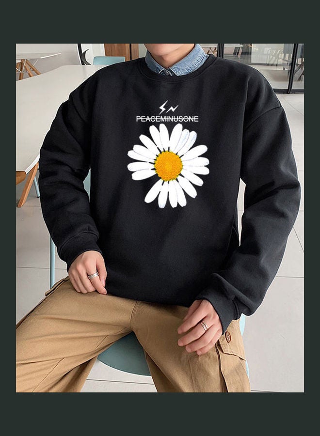 تيشيرت بأكمام طويلة بطبعة زهور الأقحوان أسود/ أبيض/ أصفر - Image 5