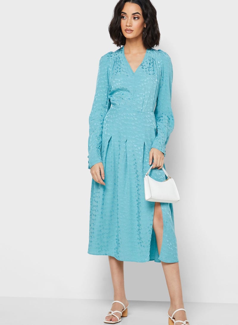 Reserved V-Neck Pleated Dress Blue - Image 4