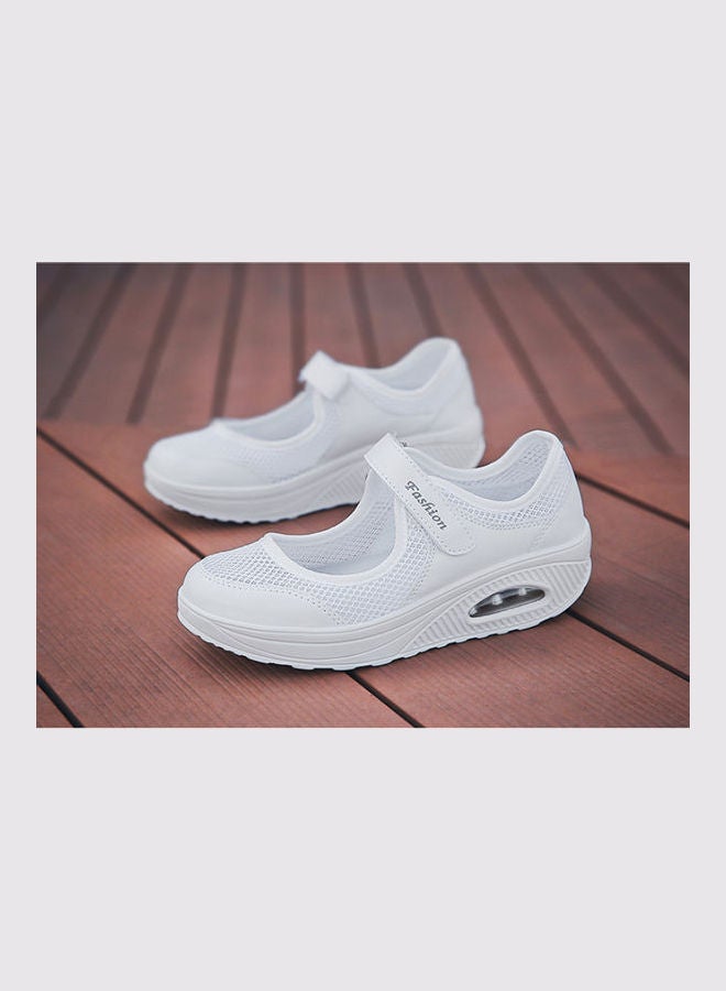 Beauenty Spring and summer breathable mother's shoes heighten net shoes air cushion walking shoes for middle-aged and elderly people anti slip soft soled women's shoes large work shoes white - Image 2