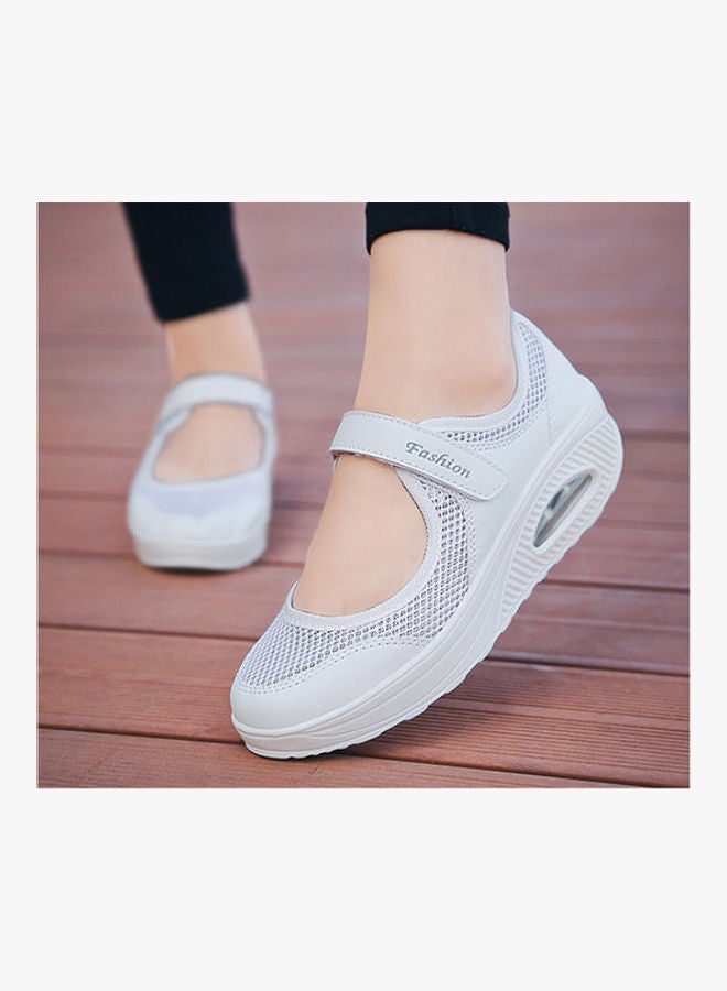 Beauenty Spring and summer breathable mother's shoes heighten net shoes air cushion walking shoes for middle-aged and elderly people anti slip soft soled women's shoes large work shoes white - Image 3