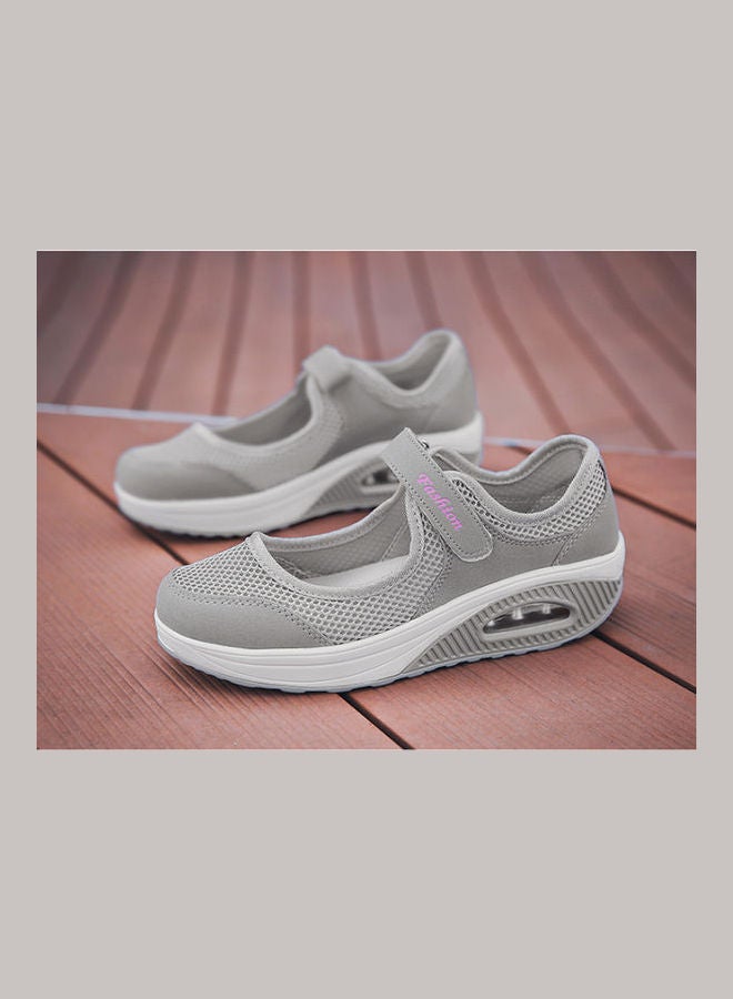Beauenty Spring and summer breathable, heighten net and air cushion walking shoes for middle-aged and elderly people anti slip soft soled women's shoes grey - Image 2