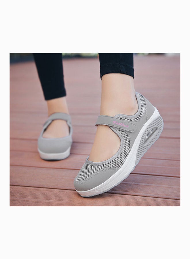 Beauenty Spring and summer breathable, heighten net and air cushion walking shoes for middle-aged and elderly people anti slip soft soled women's shoes grey - Image 5