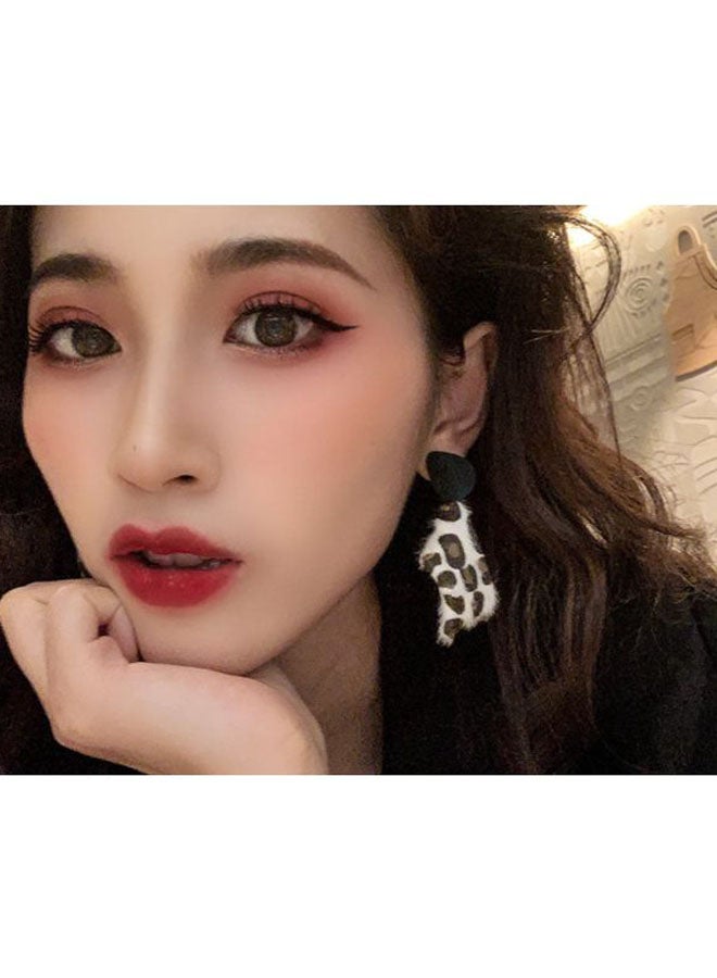 J&J Leopard Skin Printed Dangle Earrings - Image 4