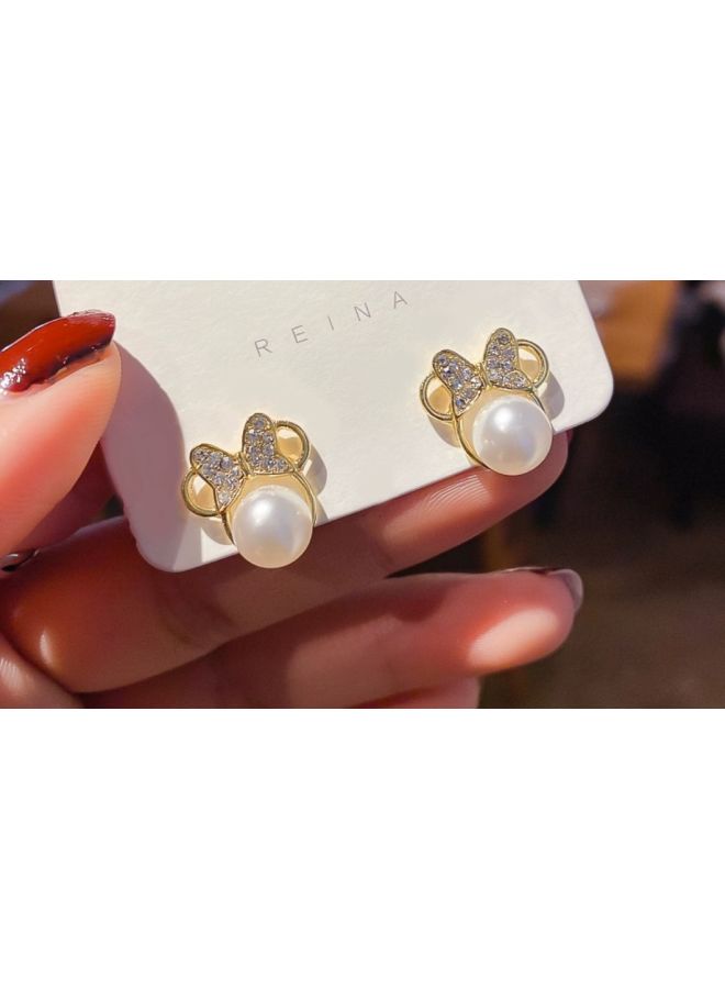 جونسون آند جونسون أقراط من الفضة الإسترليني عيار 925 مرصعة باللؤلؤ على شكل رأس فأر بعقدة فيونكة - Image 2