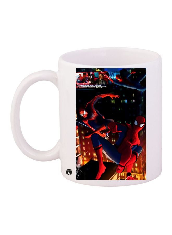 مج قهوة بطبعة على شكل سبايدرمان أبيض/أسود/أحمر