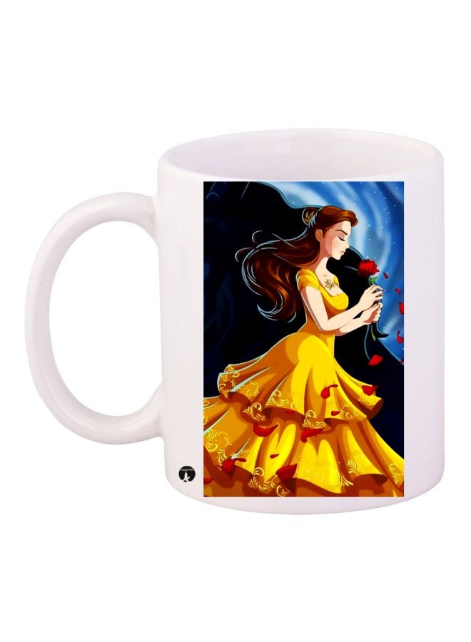 مج قهوة بطبعة شخصية كارتونية أبيض/أصفر/أسود