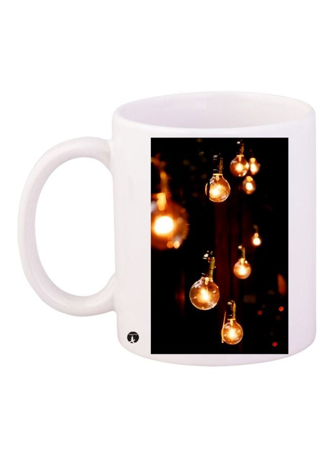 بي بي مج قهوة من السيراميك بطبعة لمبات أبيض/أسود/أصفر