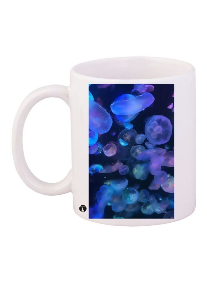 بي بي مج قهوة بطبعة قناديل البحر أبيض/أزرق/وردي