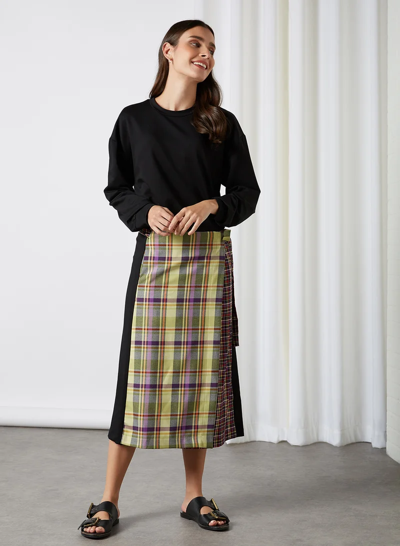 ELEGANZA Pleated Check Long Sleeve Midi Dress Black Check