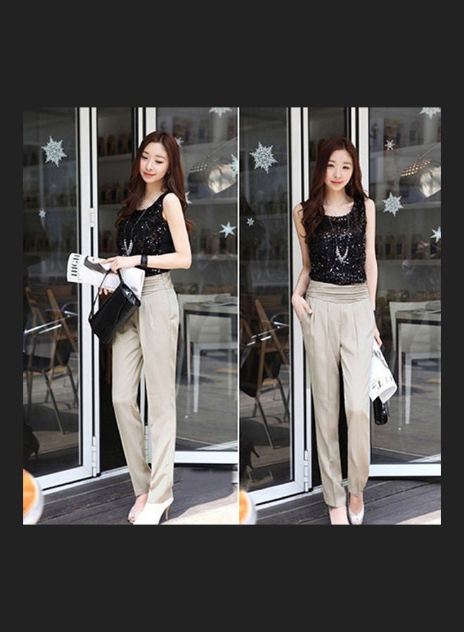 فيست صيفي عصري للنساء بدون أكمام بقصة ضيقة ورقبة دائرية مزين بترتر لامع ذهبي - Image 4