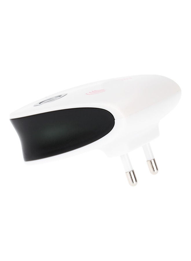 Pack Of 3 High Quality Ultrasonic Electronic Pest Repeller Indoor for Lustrating Mouse Bug Mosquito Insect white 13*6*10cm  - Image 4