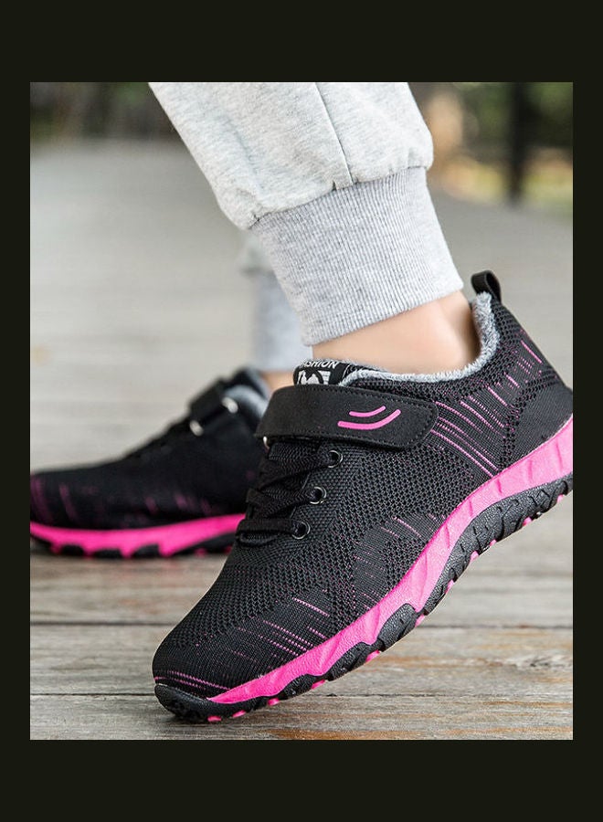 بيوينتي سنيكرز سوفت سولد برقبة منخفضة أسود - Image 2