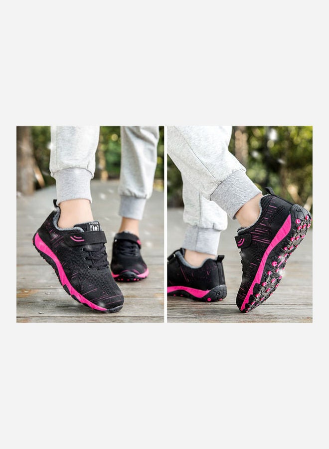 بيوينتي سنيكرز سوفت سولد برقبة منخفضة أسود - Image 4