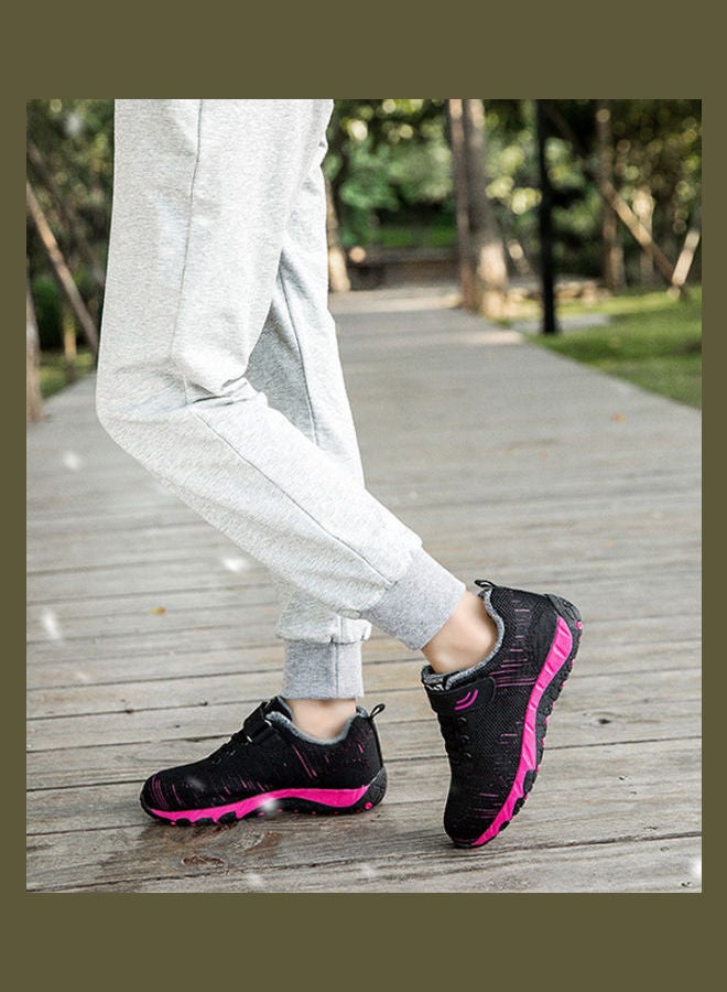 بيوينتي سنيكرز سوفت سولد برقبة منخفضة أسود - Image 5