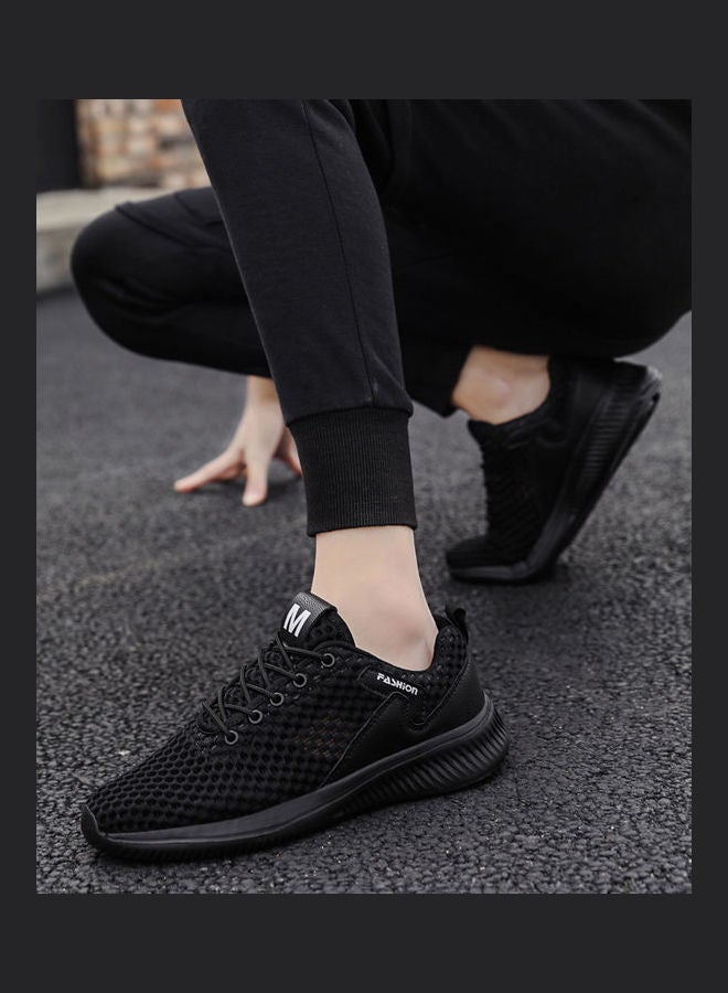 بيوينتي حذاء رياضي برباط نفاذية للهواء أسود - Image 3