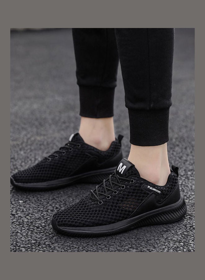 بيوينتي حذاء رياضي برباط نفاذية للهواء أسود - Image 5