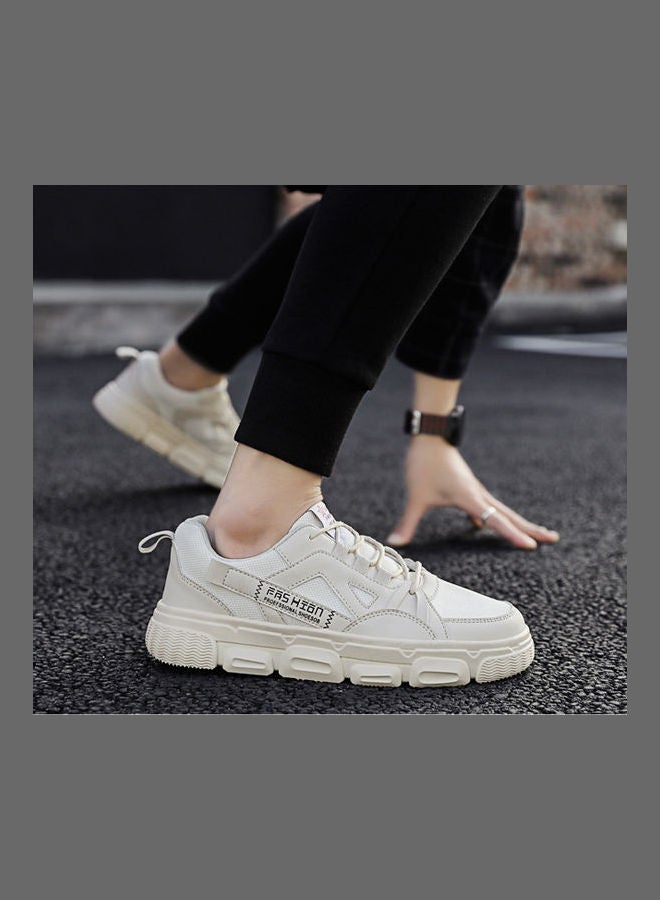 بيوينتي سنيكرز خفيف الوزن وجيد التهوية برقبة منخفضة أبيض/بيج - Image 3