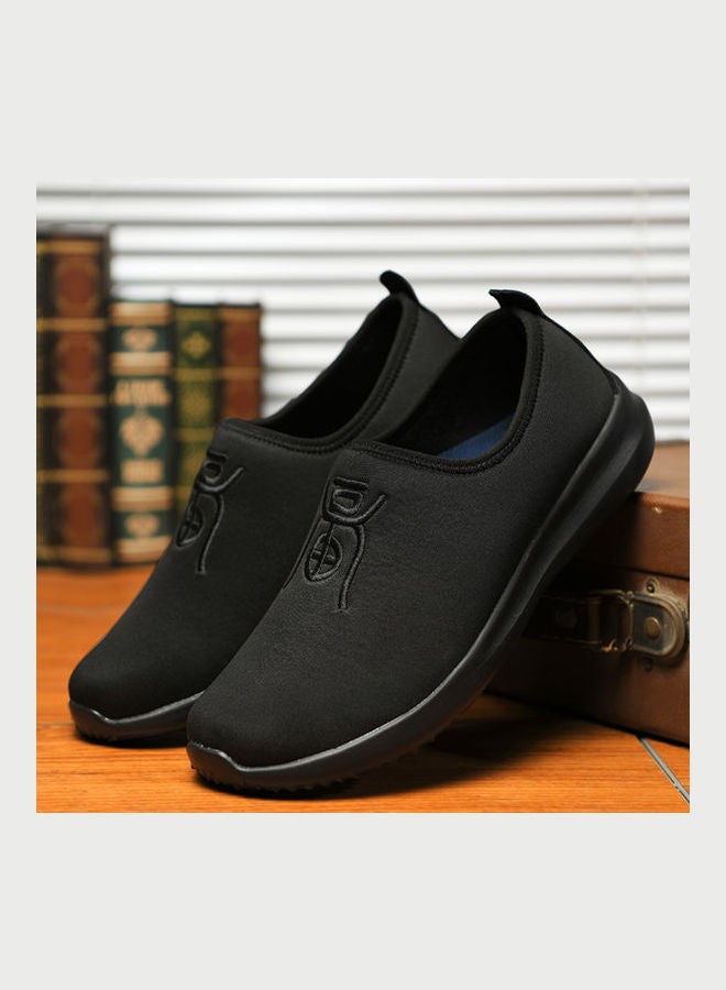 Beauenty Solid Slip-On Shoes Black - Image 2