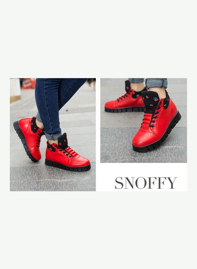 حذاء بوت كاجوال برباط شتوي مسطح أحمر وأسود