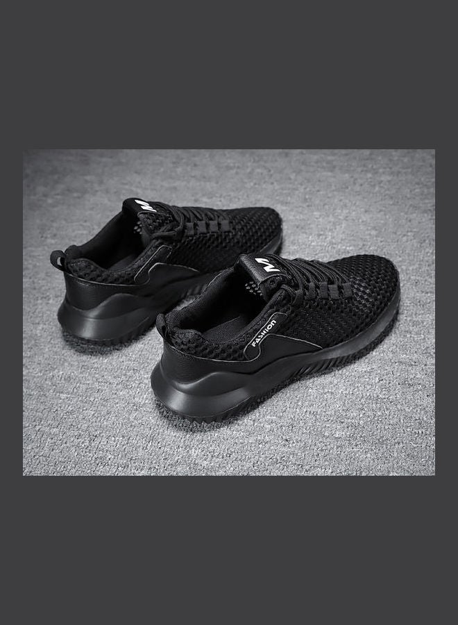 بيوينتي حذاء رياضي كاجوال برباط للتدريب أسود - Image 2