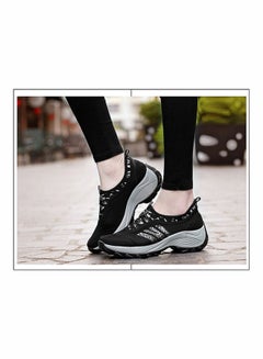 Beauenty Mesh Detail Round Toe Slip-On Running Shoes Black/White  - Image 4