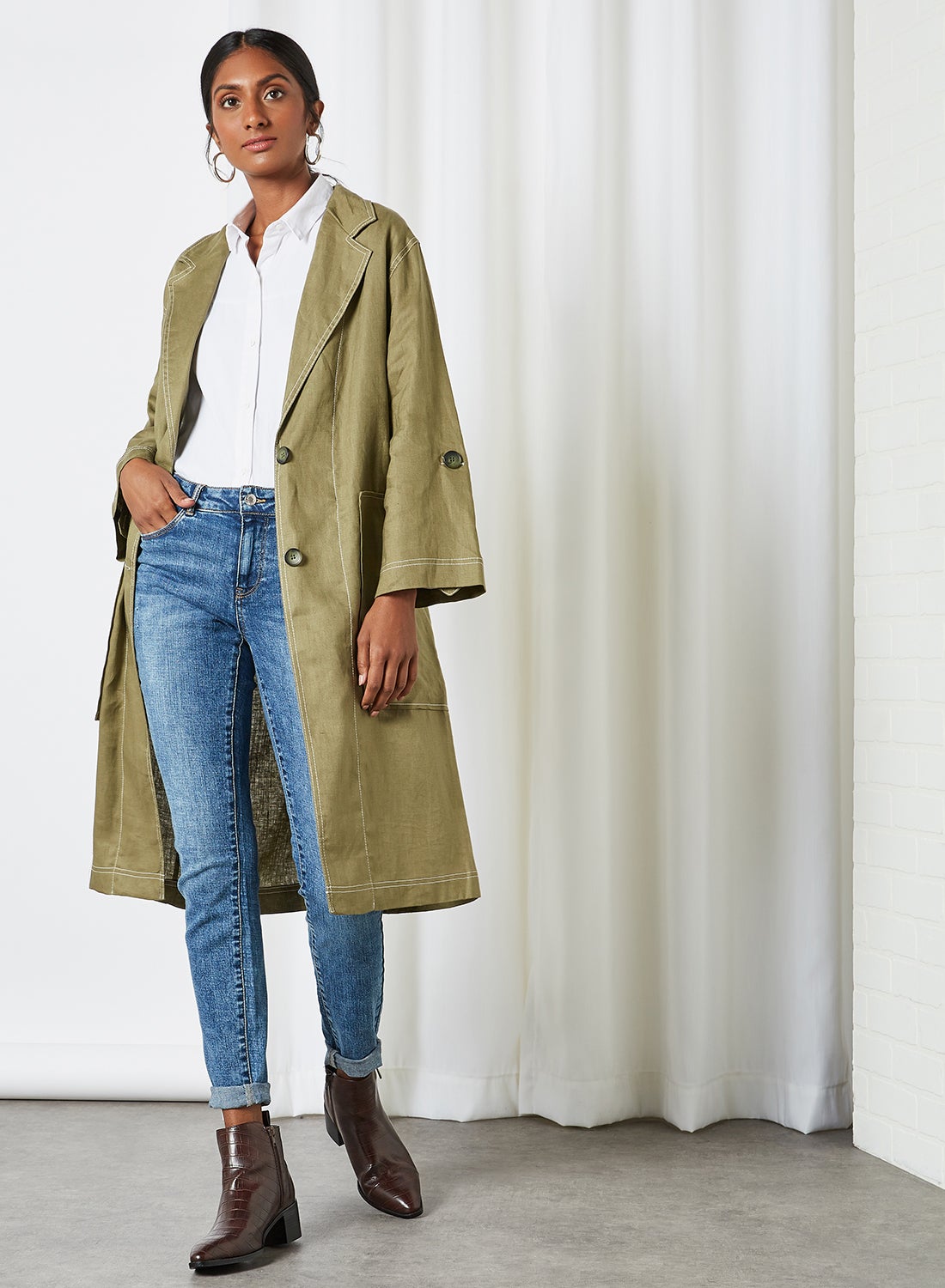 Button Detail Long Bottom Trench Coat Green - https://f.nooncdn.com/p/v1606159349/N40717025V_1.jpg?format=jpg&width=original